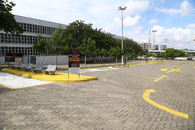 OAB-CE realiza manutenção do estacionamento no Fórum Clóvis Beviláqua