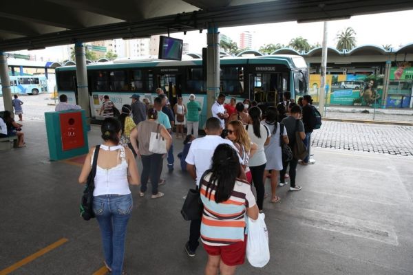 Comissões da OAB-CE manifestam preocupação com a redução da frota de ônibus de Fortaleza