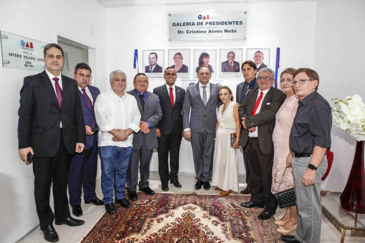 Cerimônia de inauguração com galeria de fotos em homenagem aos ex-presidentes da OAB de Iguatu