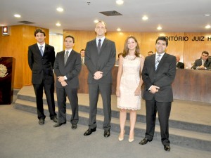 Novos juízes passam a integrar a magistratura federal no Ceará