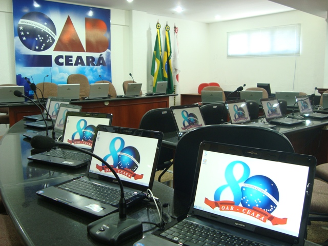 Aquisição de novos computadores facilitará trabalho de conselheiros na OAB-CE