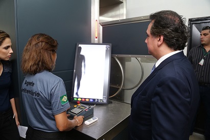 Sejus adota body scanners para substituir vistoria íntima nas unidades da RMF