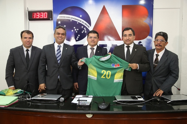 OAB-CE entrega uniformes aos jogadores da Copa Nacional