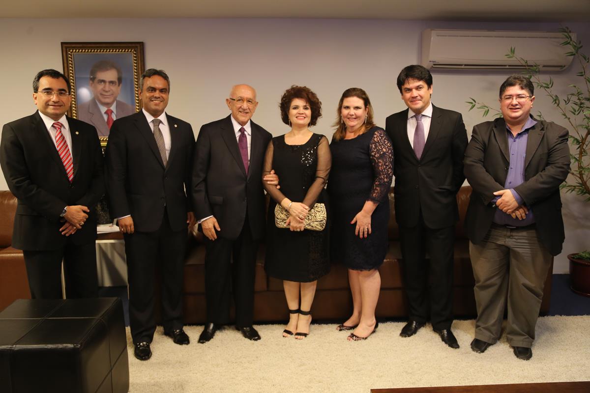 Jurista Jurandy Porto Rosa recebe Título de Cidadão Cearense na Assembleia Legislativa