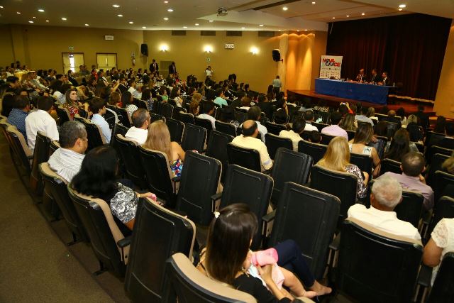 OAB Ceará entrega carteiras para 86 novos advogados